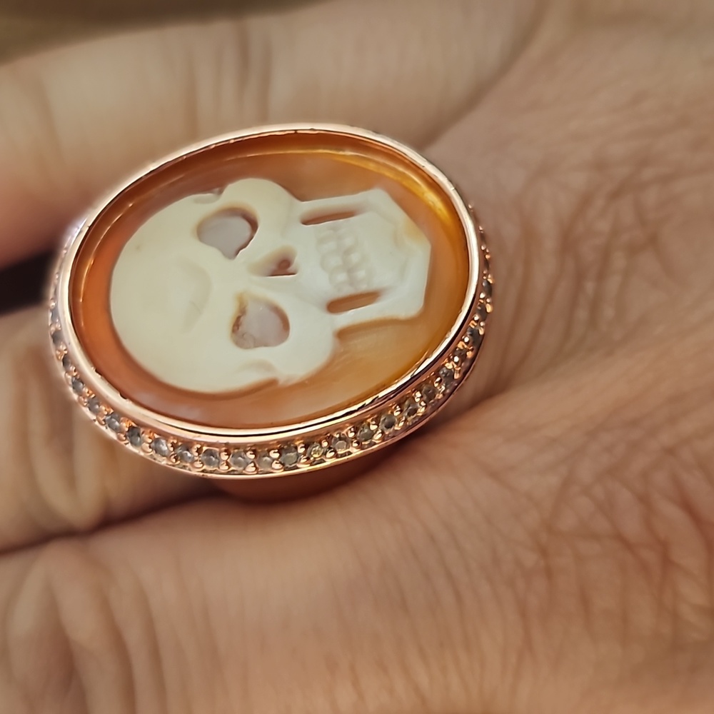 Amedeo Skull Rose Gold Ring